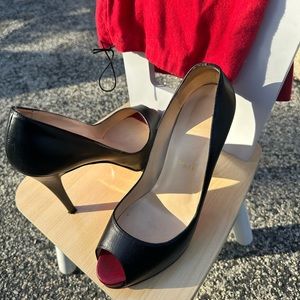 Christian Louboutin Pumps Size: 37.5